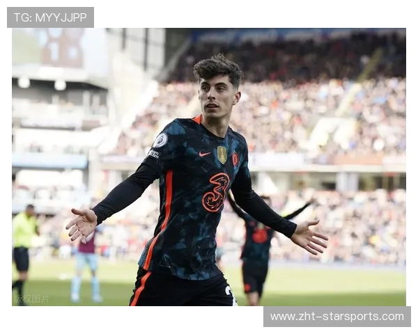 切尔西青训营：小将学习哈弗茨的摆脱技巧与近射